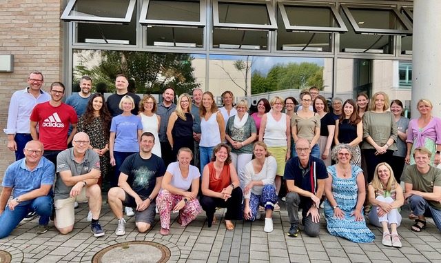 Kollegium des Abendgymnasiums Rheine bei einem Gruppenfoto